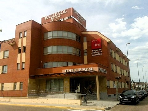Construcciones La Serna 3 Residencia BALLESOL
